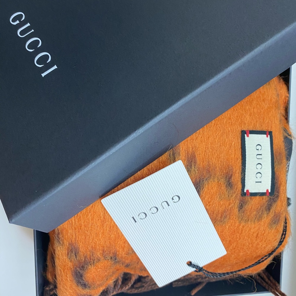 Gucci 2019 Alpaca GG Scarf - Picture 2 of 7
